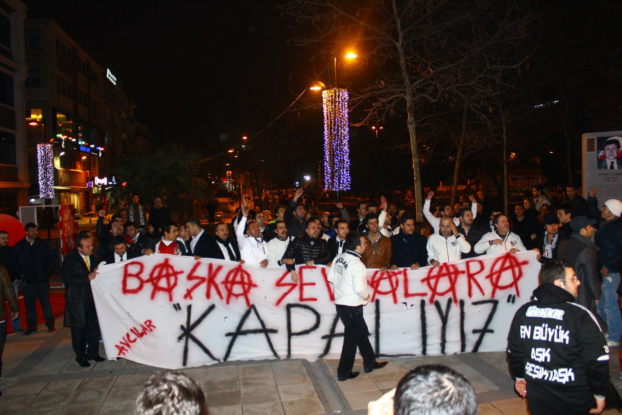 14 Şubat Sevgililer Günü Yürüyüşü – Bizim Aşkımız Beşiktaş